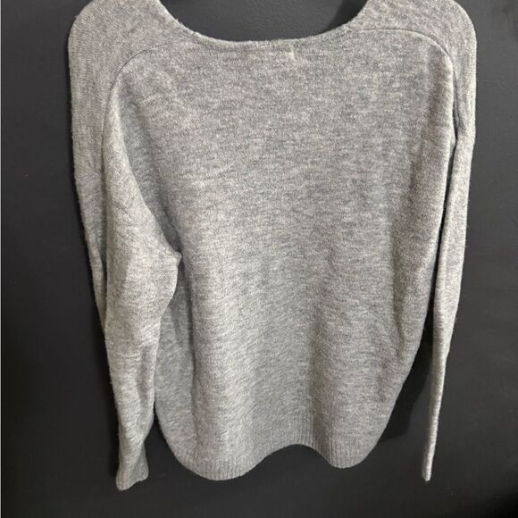 H&M Vneck Wide Collar Sweater Size Small Grey - Picture 5 of 6